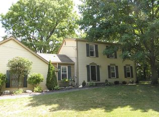 9450 Gibbs Rd, Clarkston, MI 48348