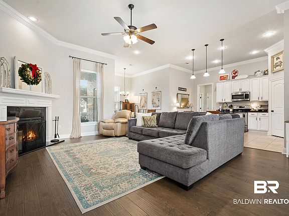 2nd image of 11667 Burbank Ct
