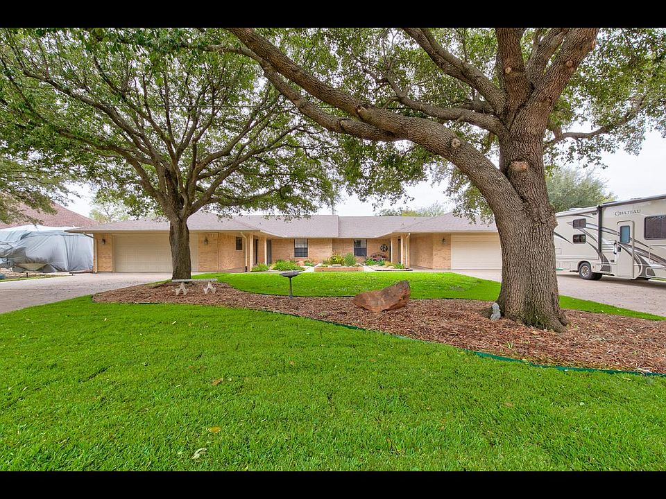 1st image of 607 Williamsburg Ct