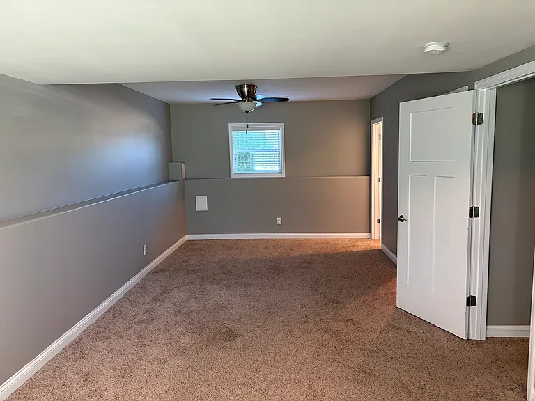 483 Honeysuckle Creek Dr — Photo 17
