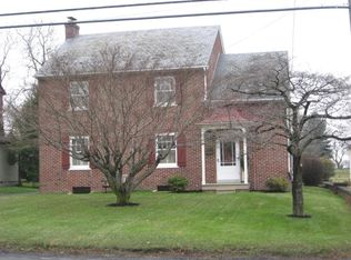 26 W Main St, Leola, PA 17540