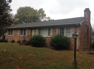 11204 Lancaster Dr, Disputanta, VA 23842