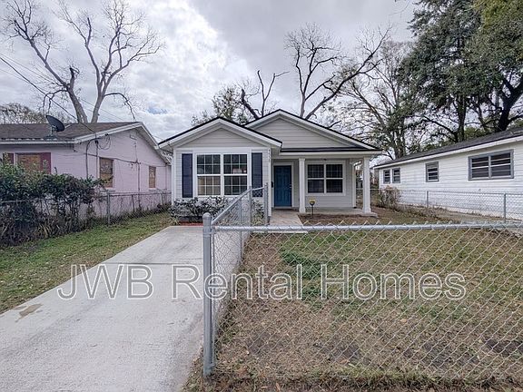 2nd image of 1538 W 7th St