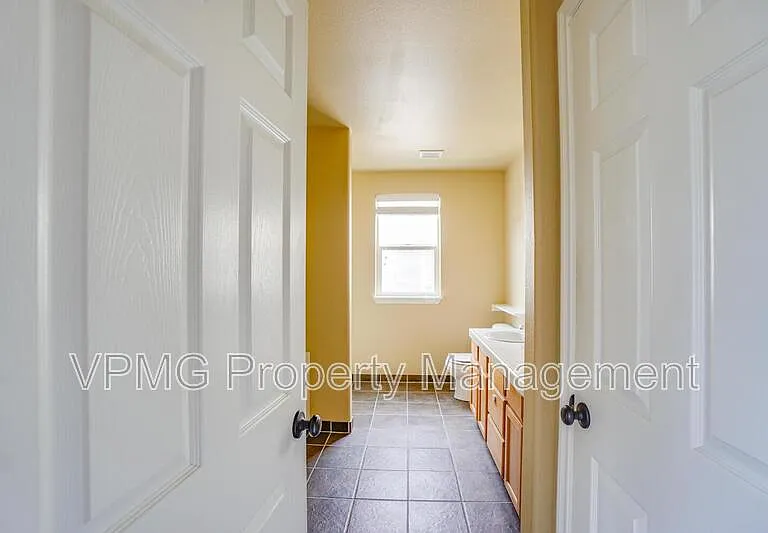 7809 NE 24th Ct — Photo 14