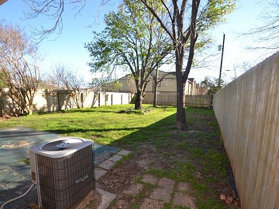 2nd image of 133 Willow Ln #A