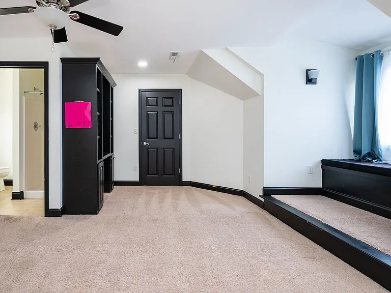 111 Roundstone Dr — Photo 20