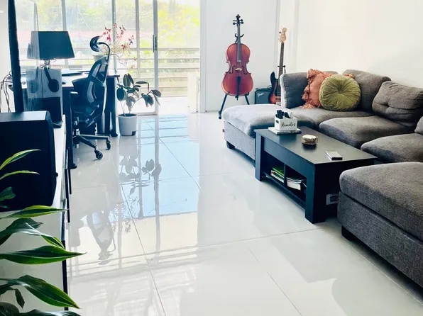 111 Royal Pk Drive, Oakland Park, FL 33309