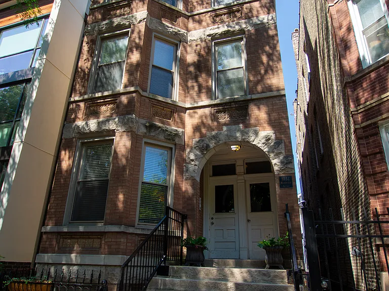 1032 N Marshfield Ave #2F — Photo 1