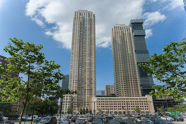 Rented by Trump International Realty | media 7