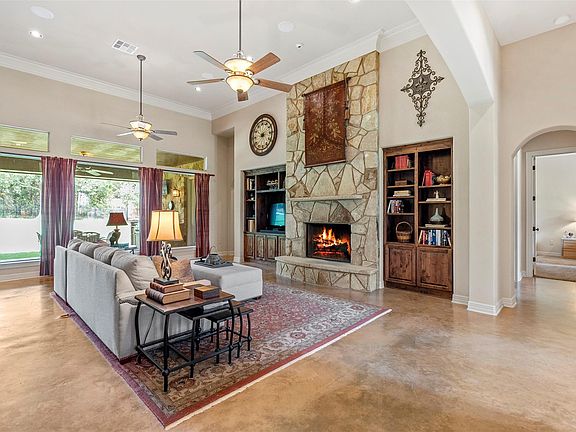 4th image of 100 Portafino Ln