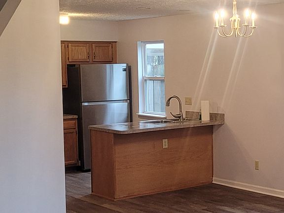 3rd image of 8983 Emily Ct