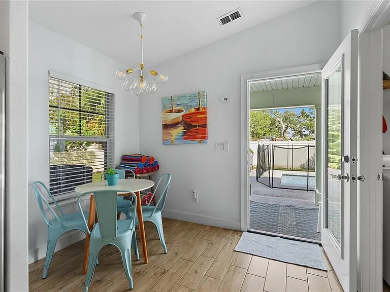 27 Malacompra Rd — Photo 18
