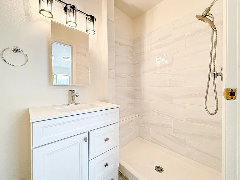 4528 Murietta Ave #11A — Photo 10