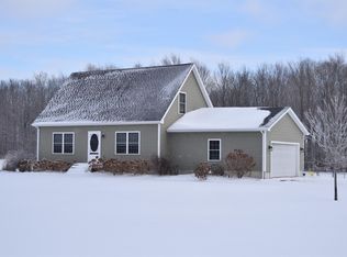 86 Reynolds Road, Grand Isle, VT 05458