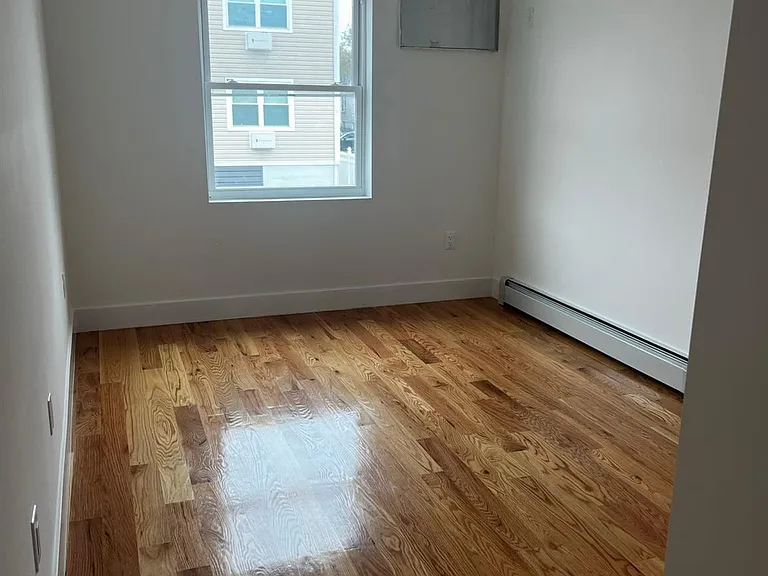 628 Beach Way #1 — Photo 2