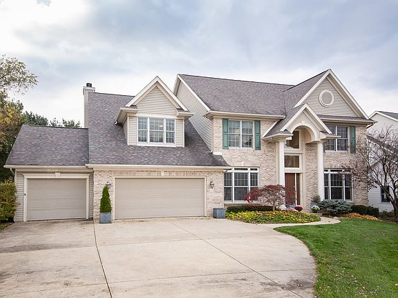 8177_Brandon_Circle-02