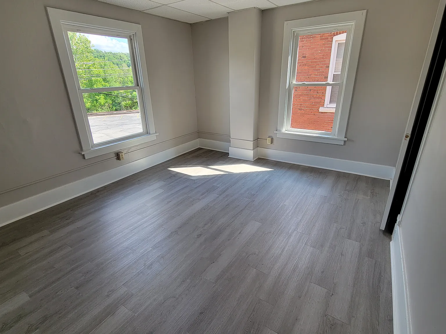 585 Pike Street — Photo 4