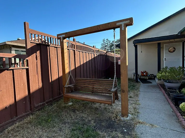 5259 Meridian Ave — Photo 19