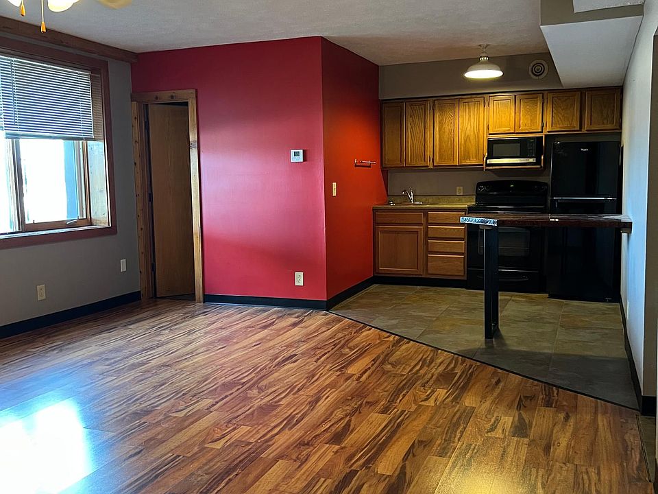 1st image of 1640 Holdrege St #105