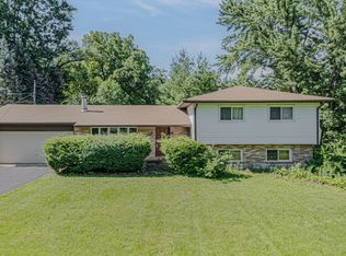 23313 W Hillcrest Dr, Lake Zurich, IL 60047