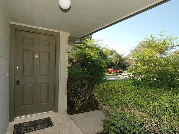 3rd image of 5412 Teameadow Dr