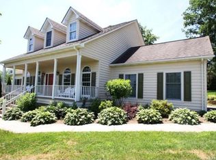 136 Old White Dr, Lewisburg, WV 24901