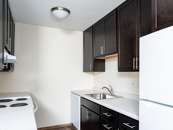 3rd image of 3030 Irving Ave S APT 314