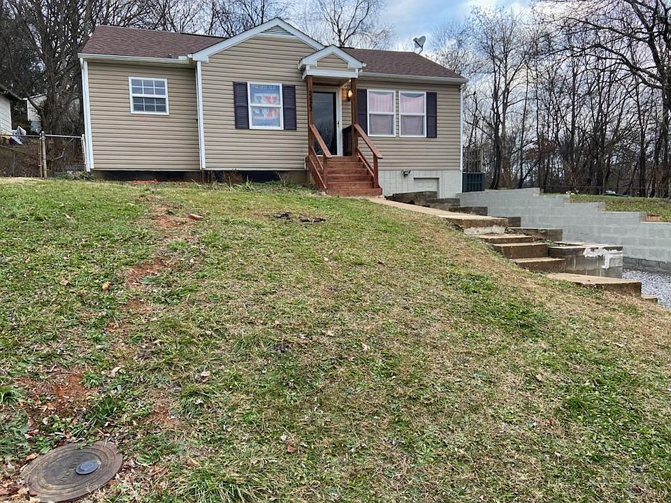 1st image of 2423 Larkwood Ln