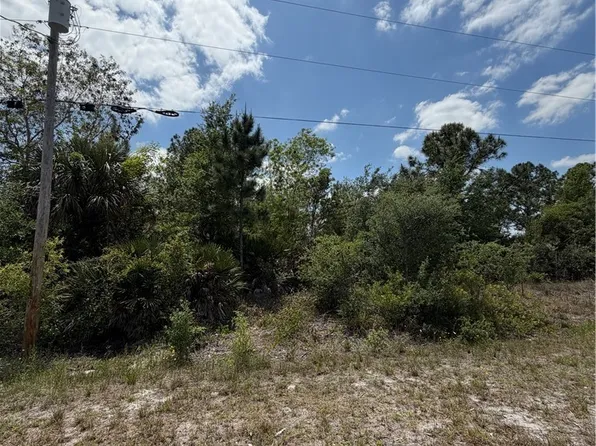 662 Chemstrand St E, Lehigh Acres, FL 33974