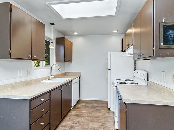 5th image of 5508 7th Ave NW