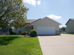 2230 Birch St W, Rosemount, MN 55068