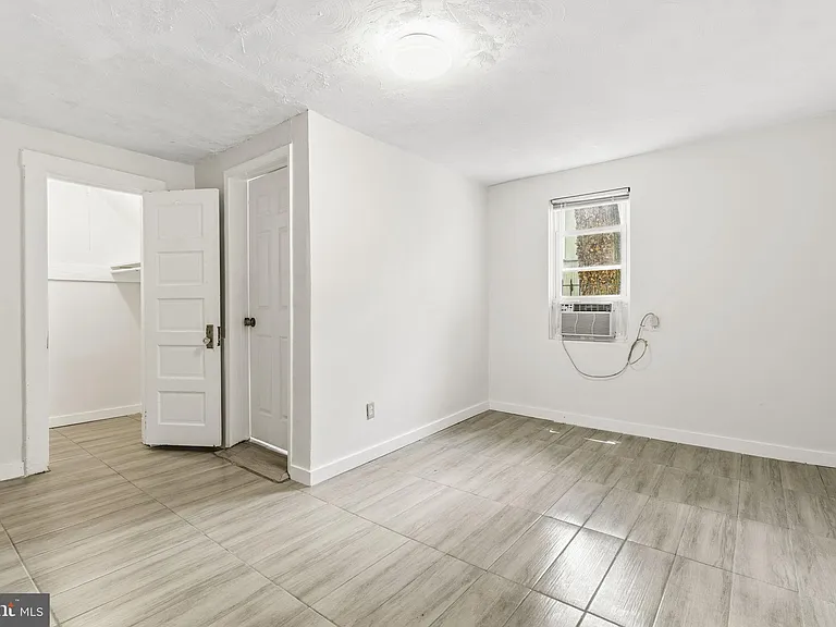 7126 Carroll Ave #4 — Photo 9