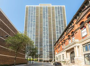 1560 N Sandburg Ter APT 4302, Chicago, IL 60610