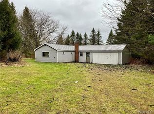 9494 40th Rd, Cattaraugus, NY 14719