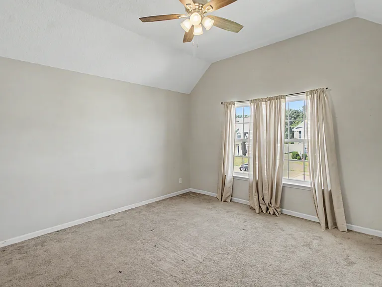 976 Oak Crest Dr — Photo 22