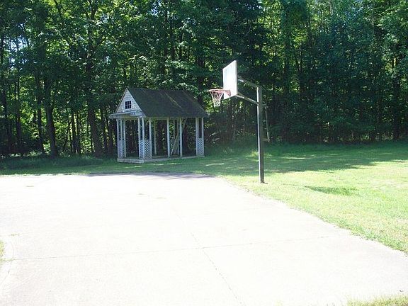 2nd image of 777 Summerhill Dr