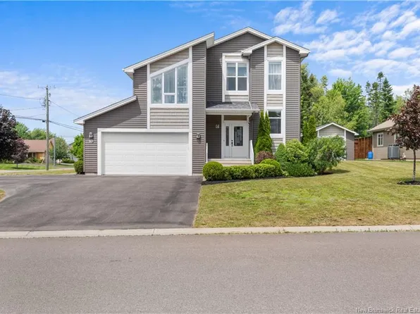 10 Yves Ct, Dieppe, NB E1A 0Z7