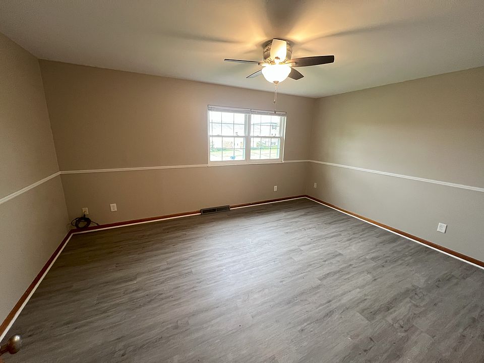 1st image of 1882 NW Washington Blvd APT B