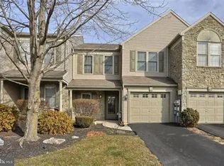 1921 Limestone Dr, Hummelstown, PA 17036