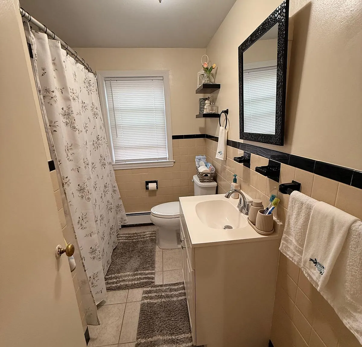 3 bed, $1,700 — Photo 3
