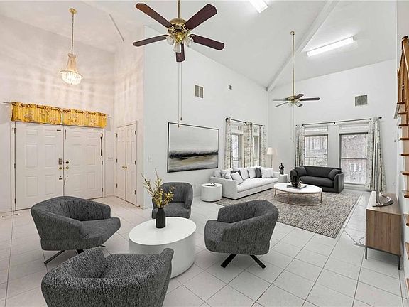 2nd image of 420 Link Rd