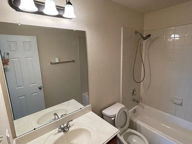 1755 Nichole Woods Dr — Photo 20