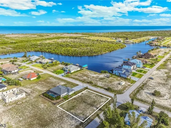 4618 NW 34th Ter, Cape Coral, FL 33993