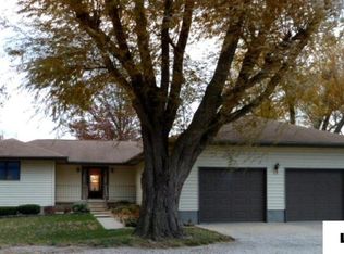 106 N 6th St, Hartsburg, IL 62643