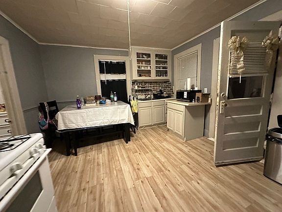 2nd image of 14 Slater St