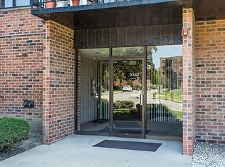 9342 Landings Ln UNIT 204, Des Plaines, IL 60016