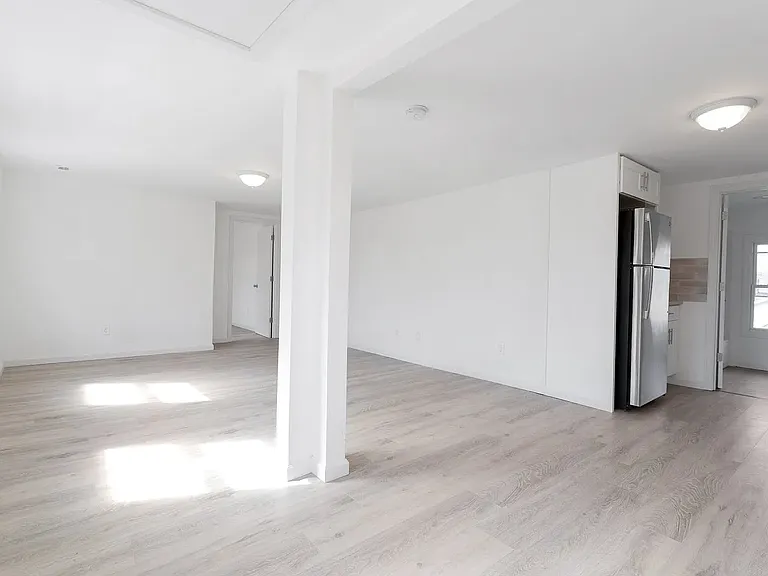 33 William St #3 — Photo 11