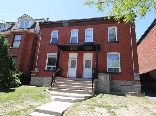 422 Nelson St #1, Ottawa, ON K1N 7S7