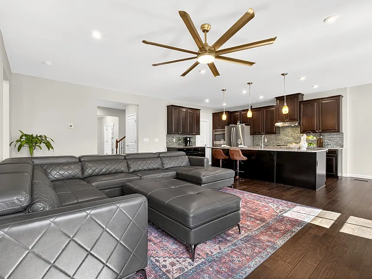 6794 Falls Ridge Ln — Photo 6