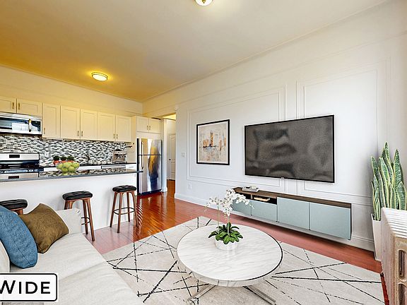 2nd image of 328 Madison St APT C1
